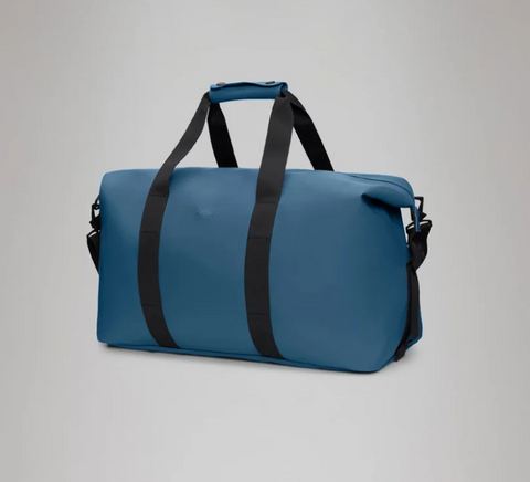 RAINS Hilo Weekend Bag PULSE