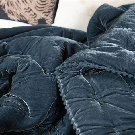 Cruz Velvet Forest Green Comforter