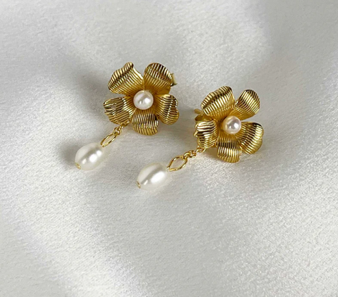 Daisy Dangle Earrings 18K Gold Plated